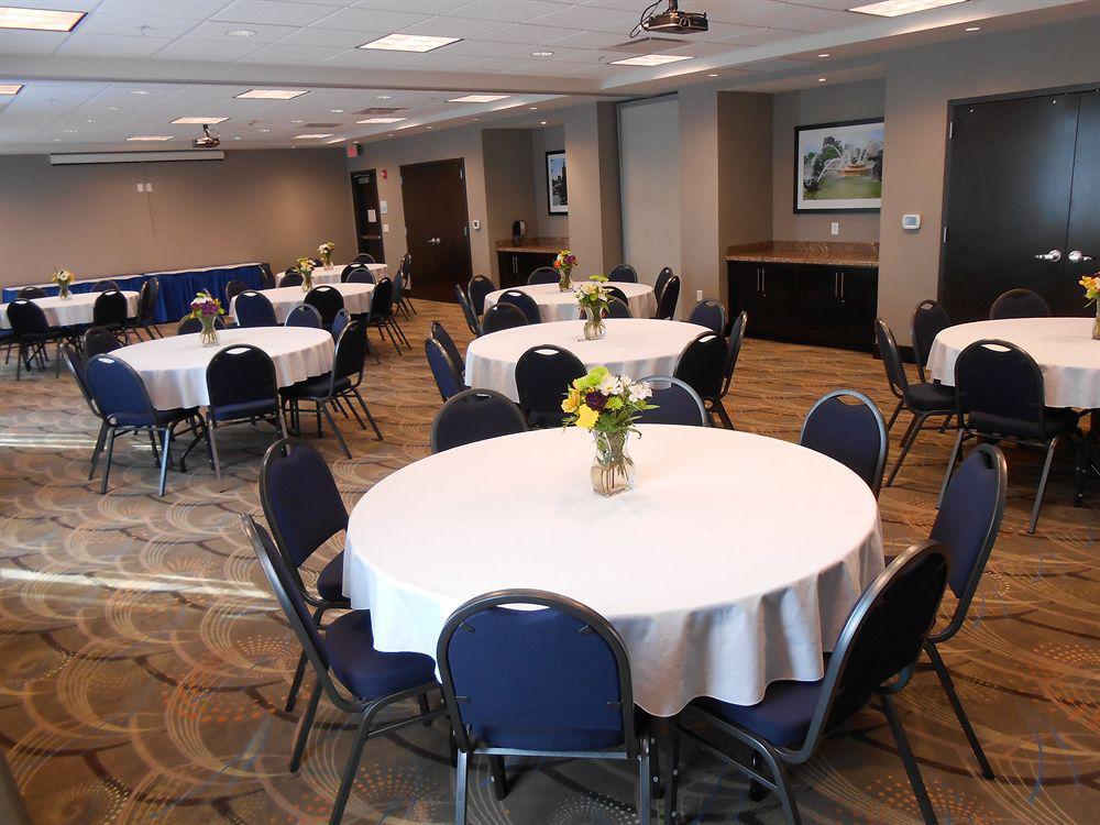 Holiday Inn Express & Suites Overland Park By Ihg Esterno foto