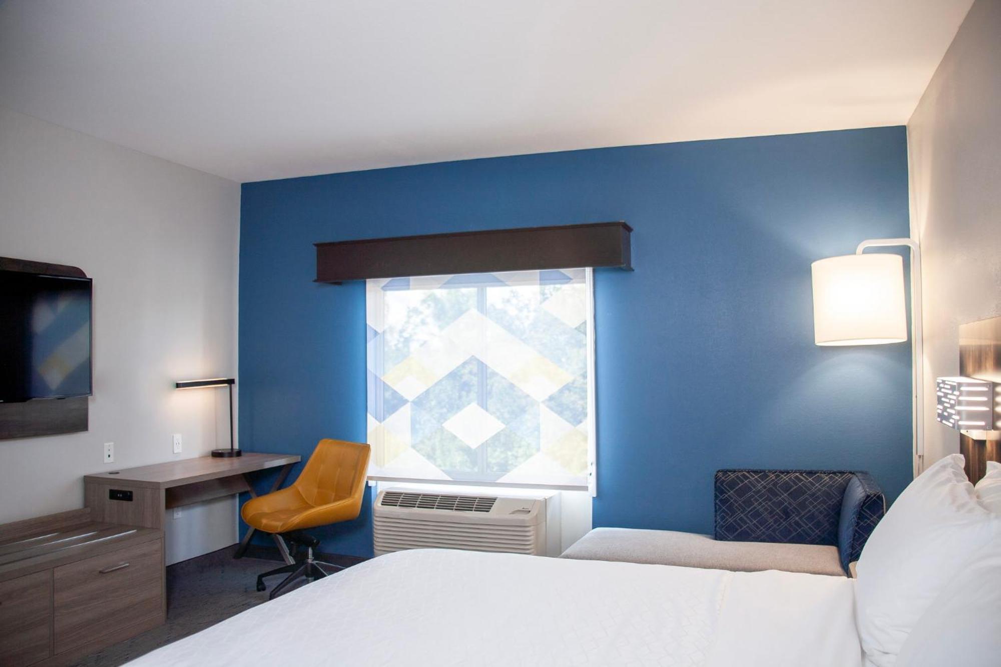 Holiday Inn Express & Suites Overland Park By Ihg Esterno foto
