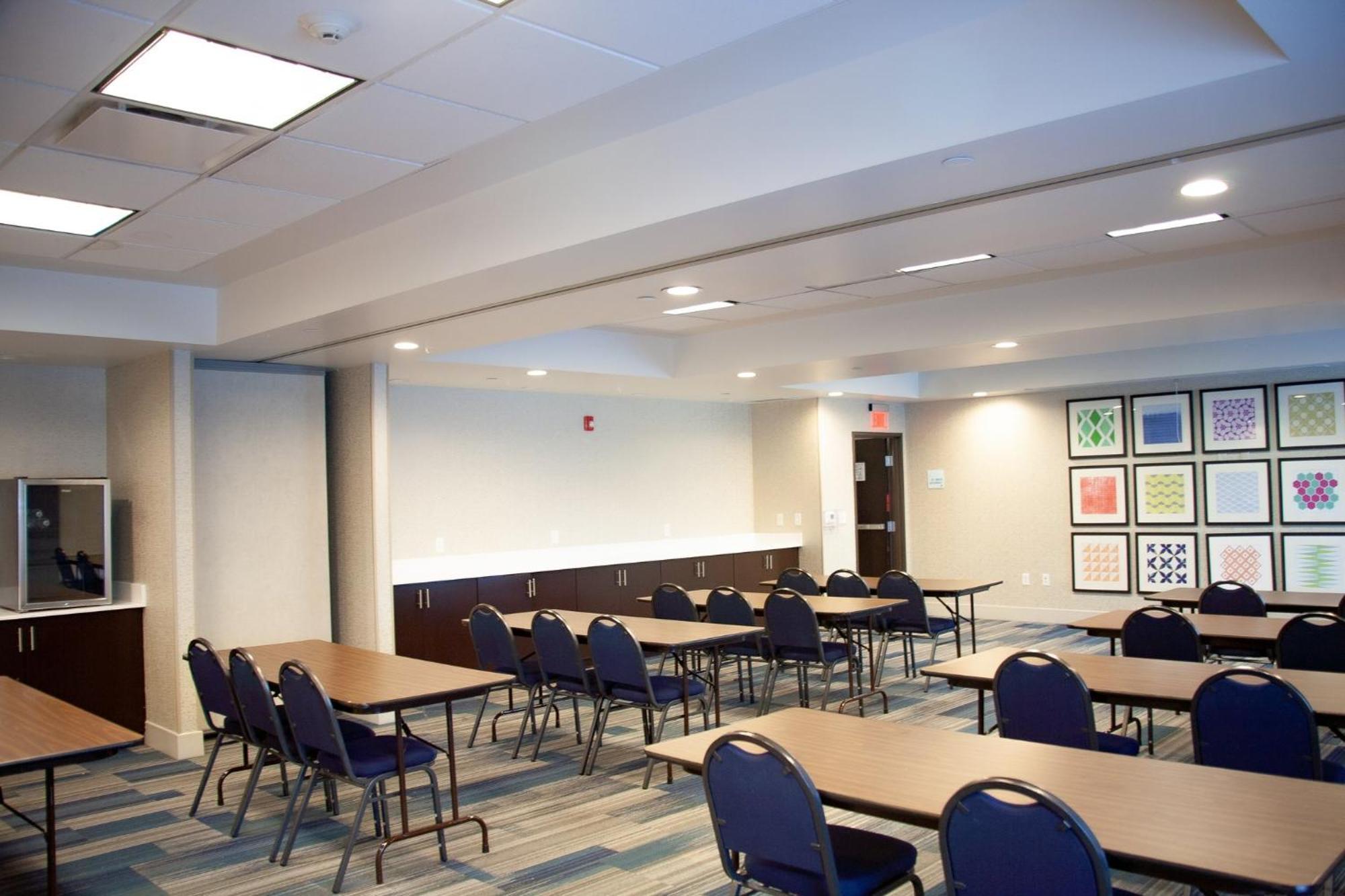 Holiday Inn Express & Suites Overland Park By Ihg Esterno foto