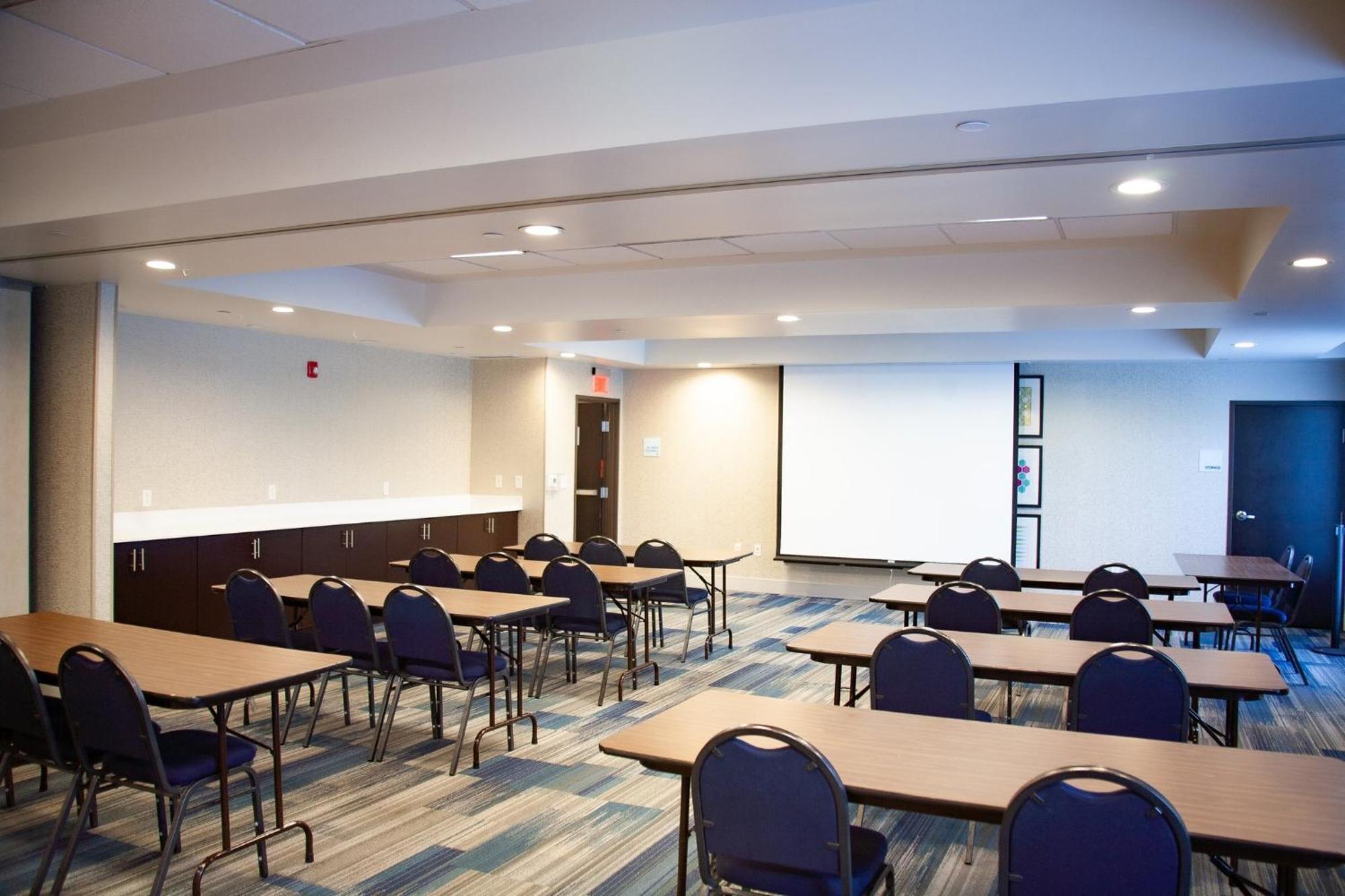 Holiday Inn Express & Suites Overland Park By Ihg Esterno foto
