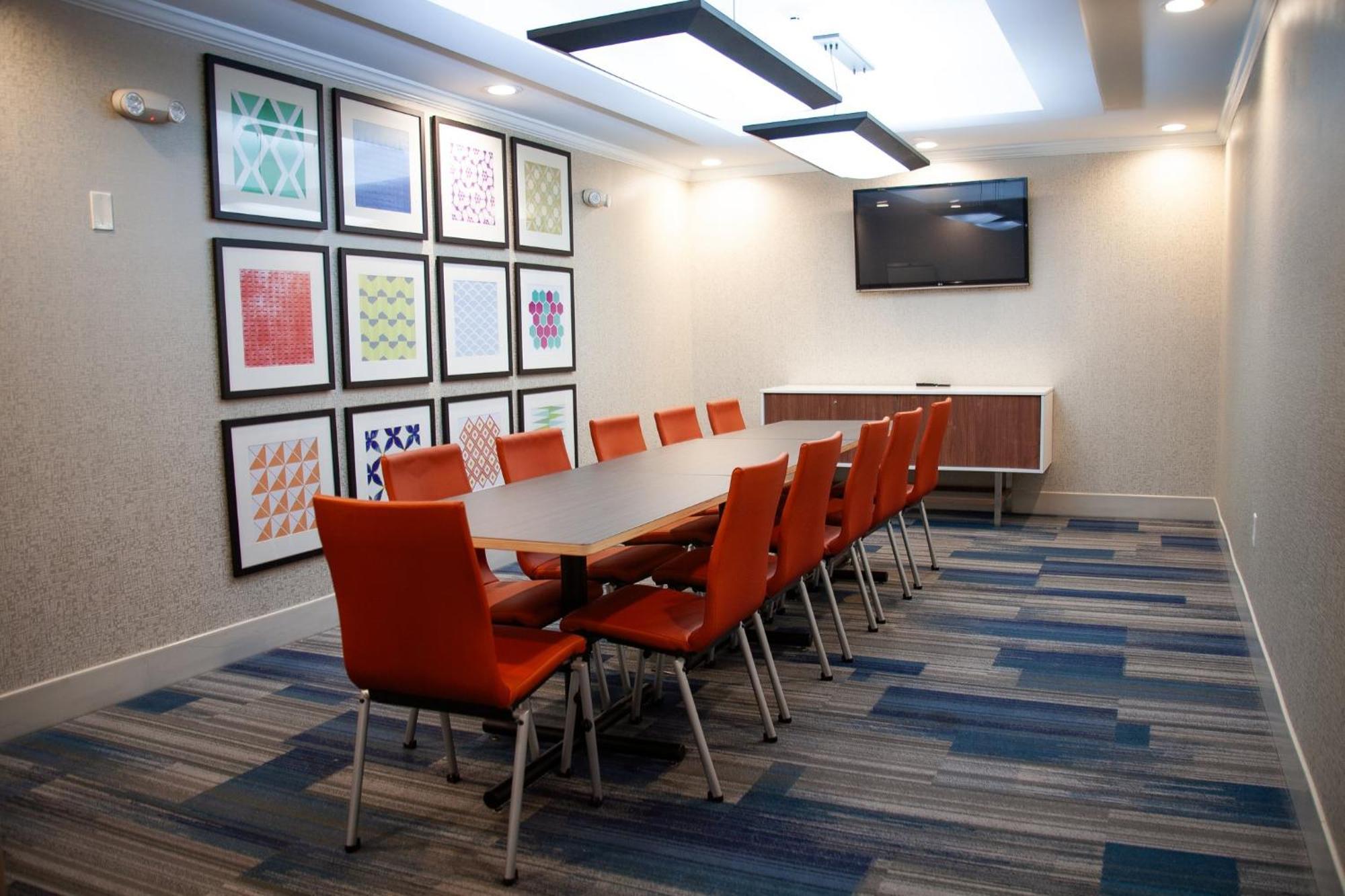 Holiday Inn Express & Suites Overland Park By Ihg Esterno foto