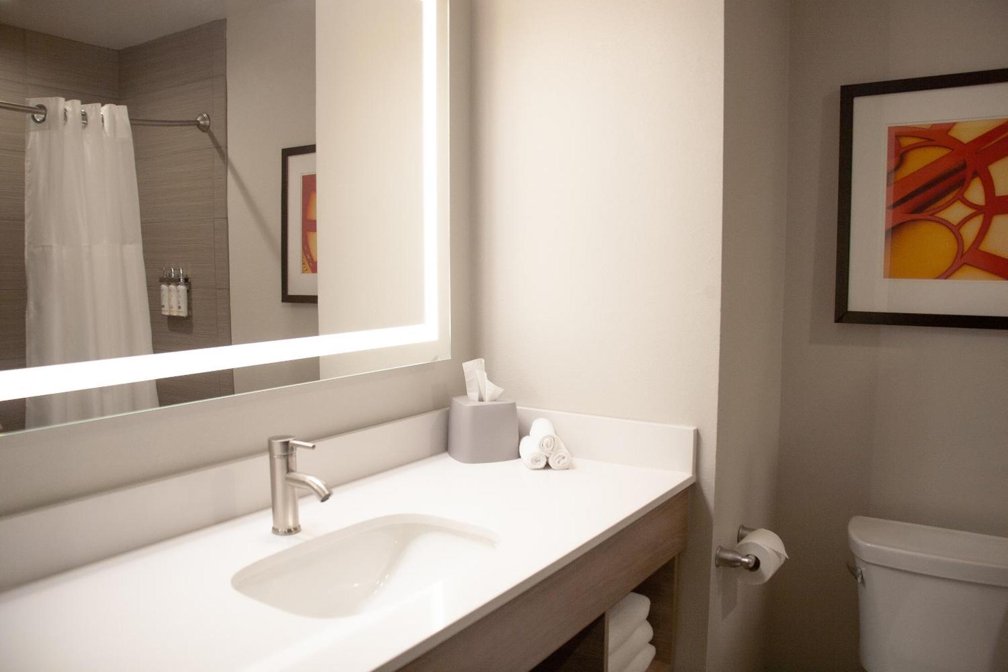 Holiday Inn Express & Suites Overland Park By Ihg Esterno foto