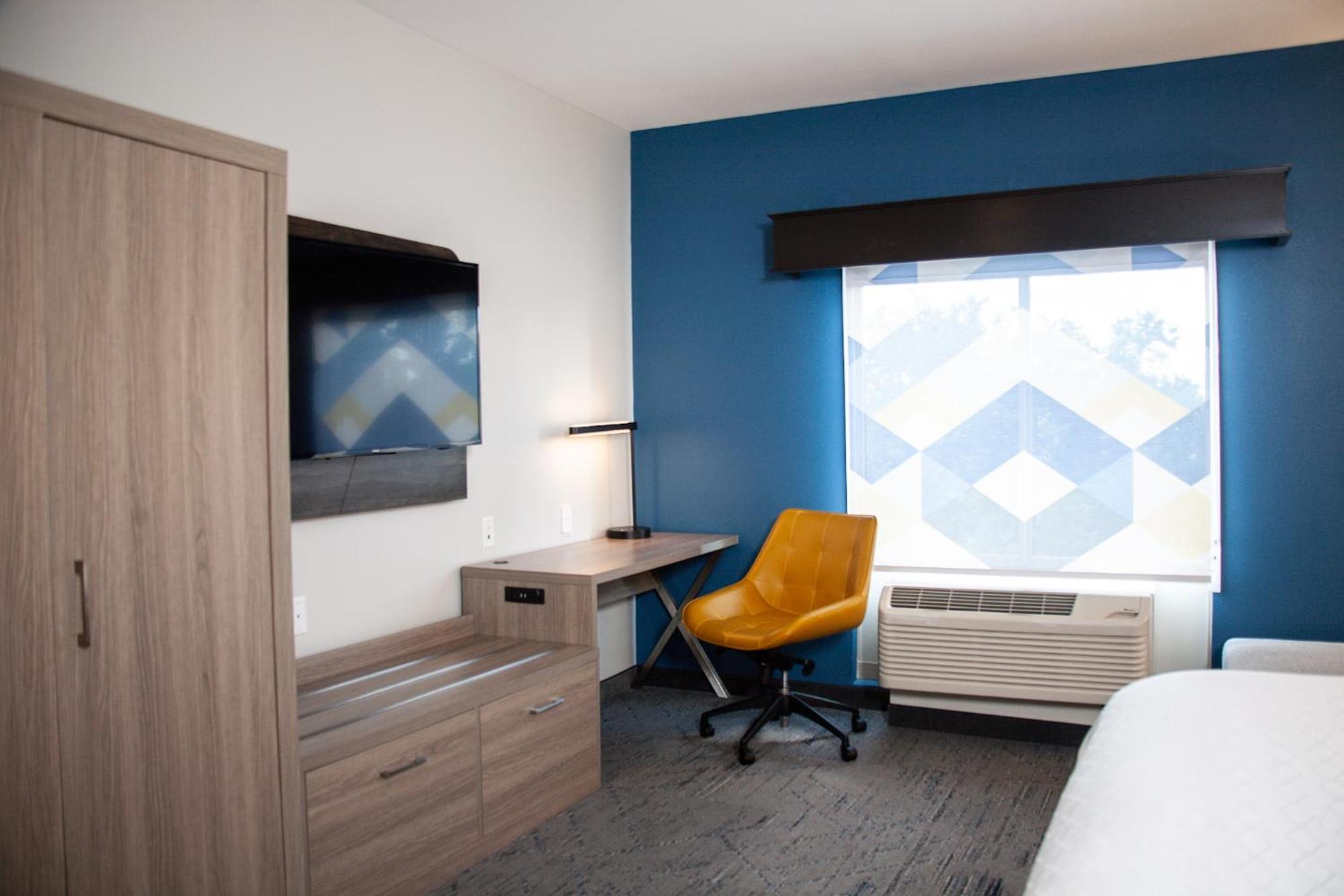 Holiday Inn Express & Suites Overland Park By Ihg Esterno foto