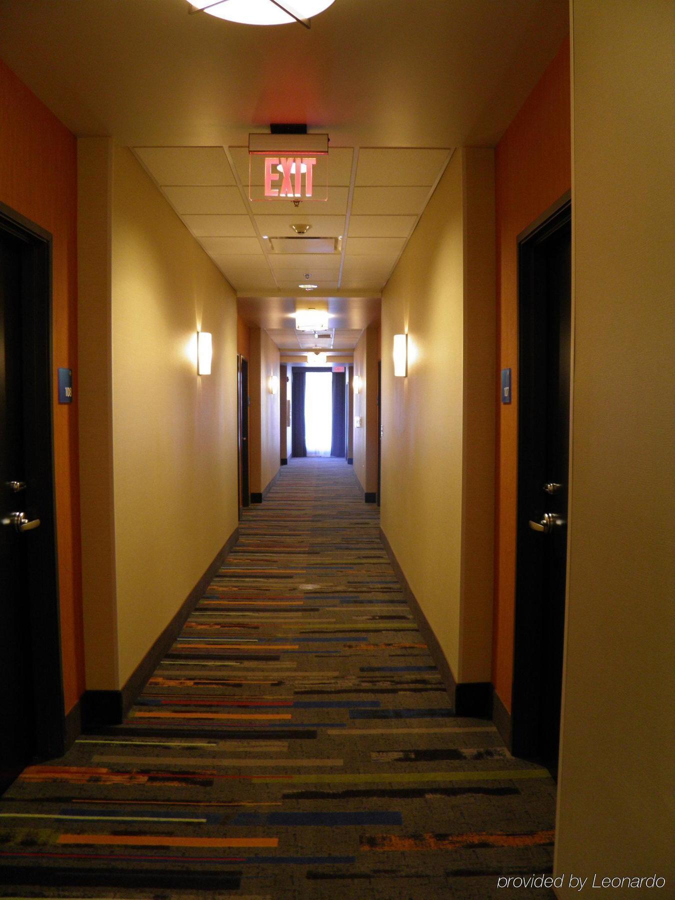Holiday Inn Express & Suites Overland Park By Ihg Esterno foto