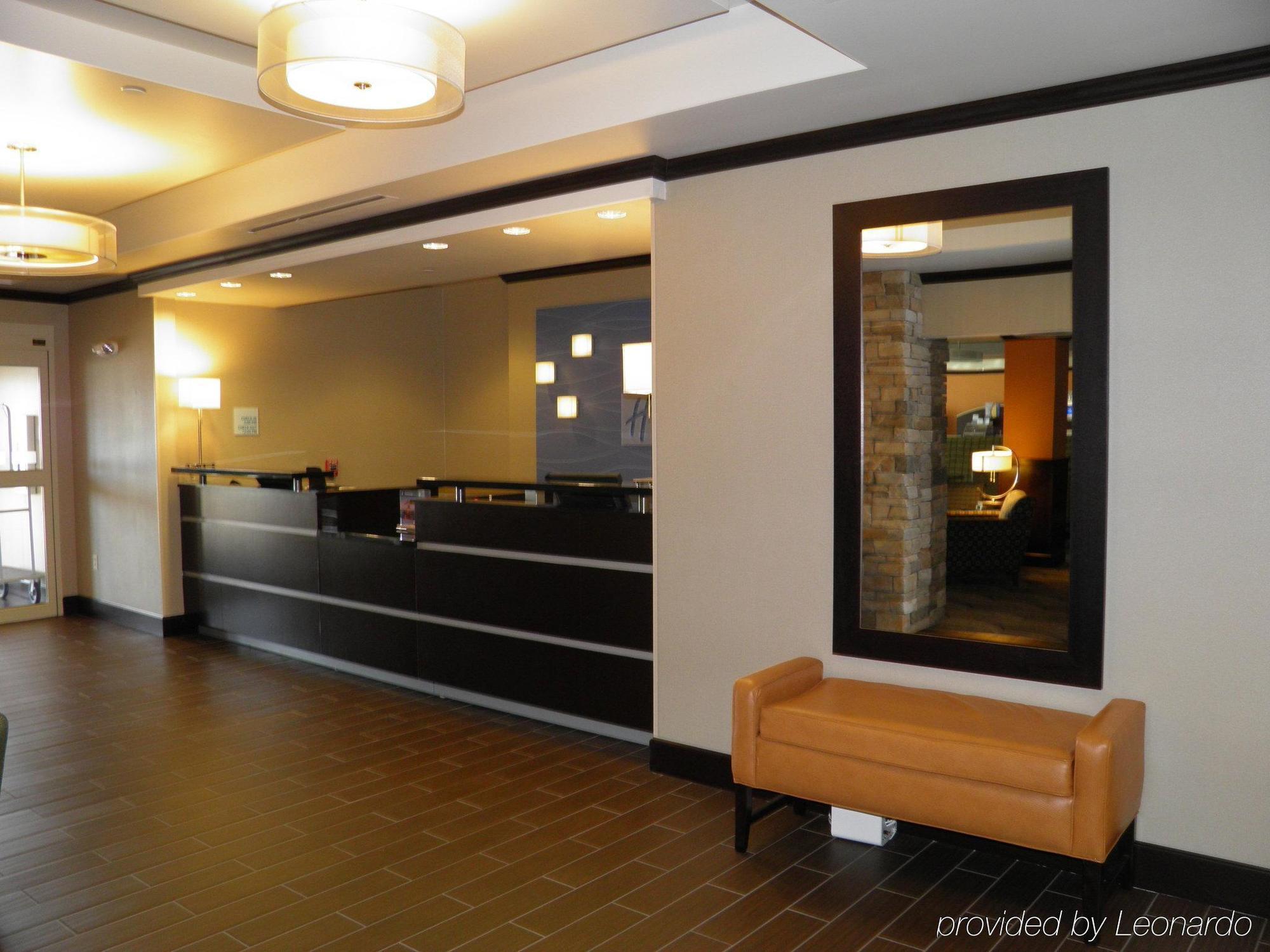 Holiday Inn Express & Suites Overland Park By Ihg Esterno foto