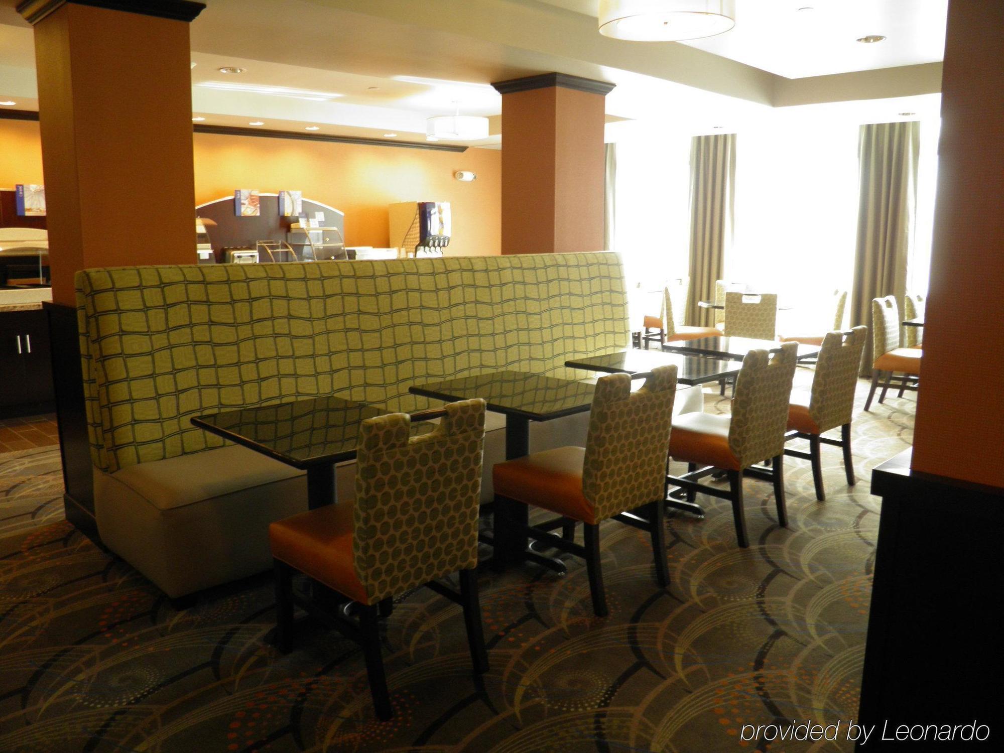 Holiday Inn Express & Suites Overland Park By Ihg Esterno foto