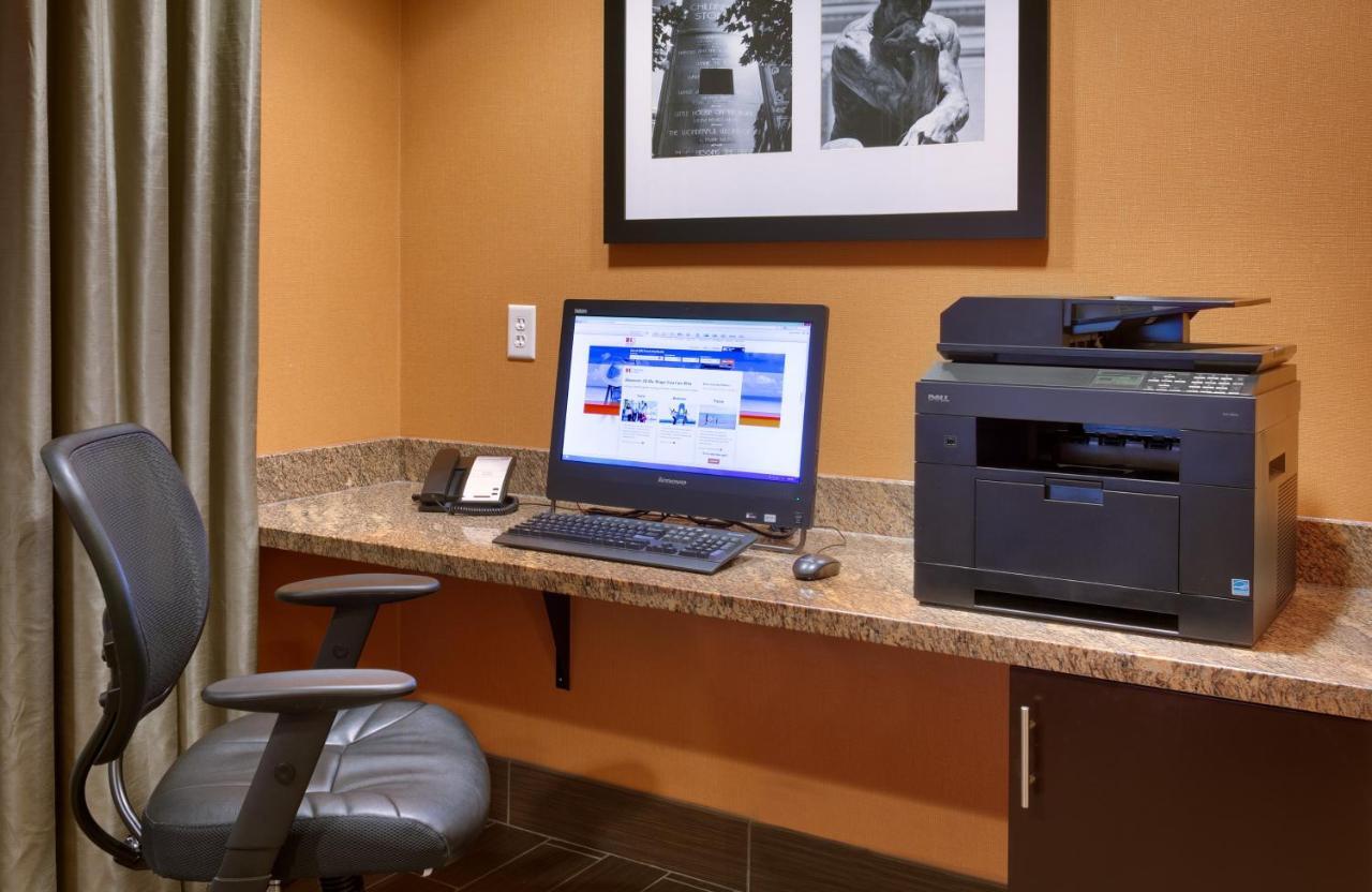 Holiday Inn Express & Suites Overland Park By Ihg Esterno foto
