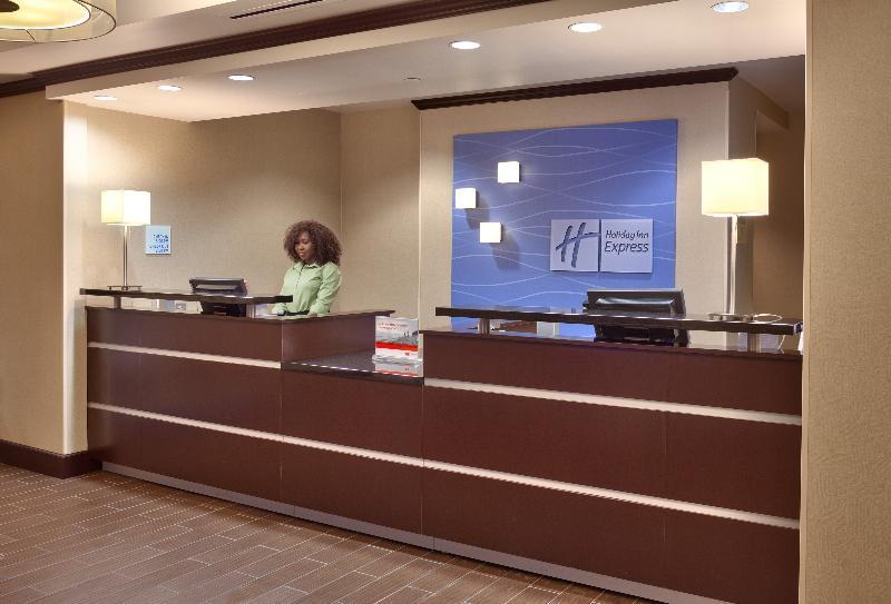 Holiday Inn Express & Suites Overland Park By Ihg Esterno foto