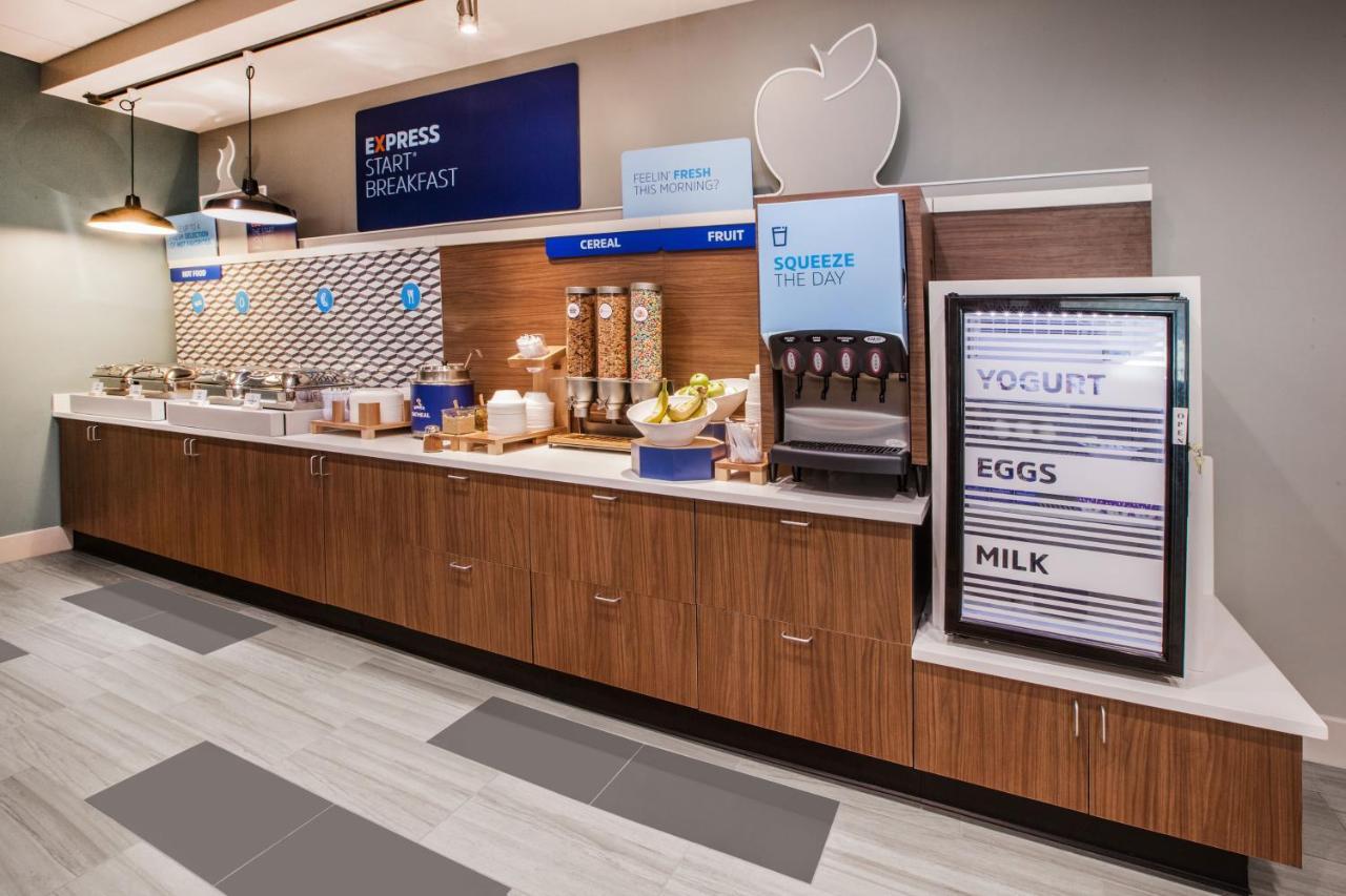 Holiday Inn Express & Suites Overland Park By Ihg Esterno foto