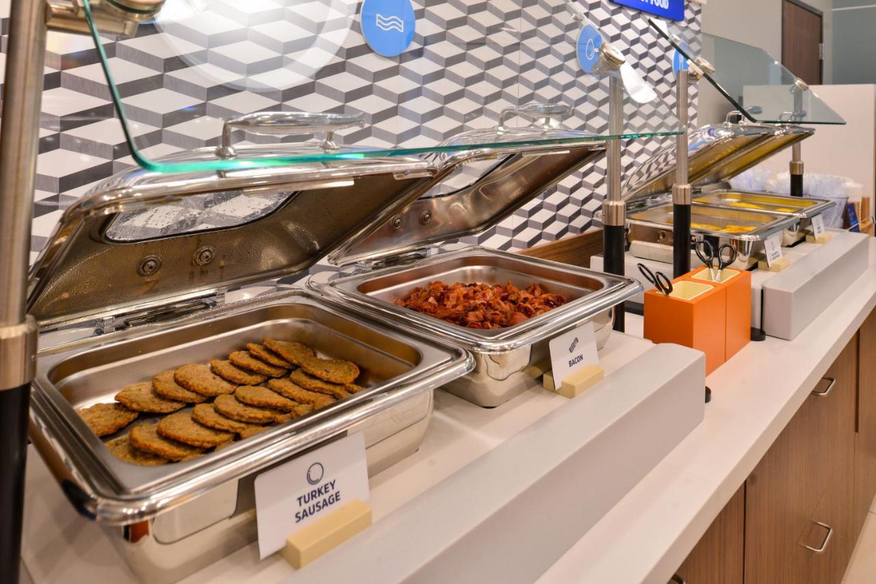 Holiday Inn Express & Suites Overland Park By Ihg Esterno foto